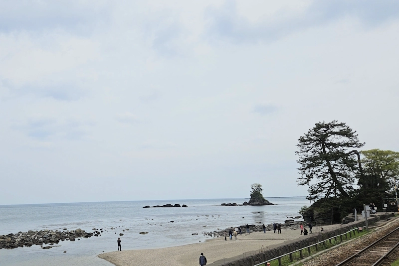 北陸地方へドライブ ④雨晴海岸